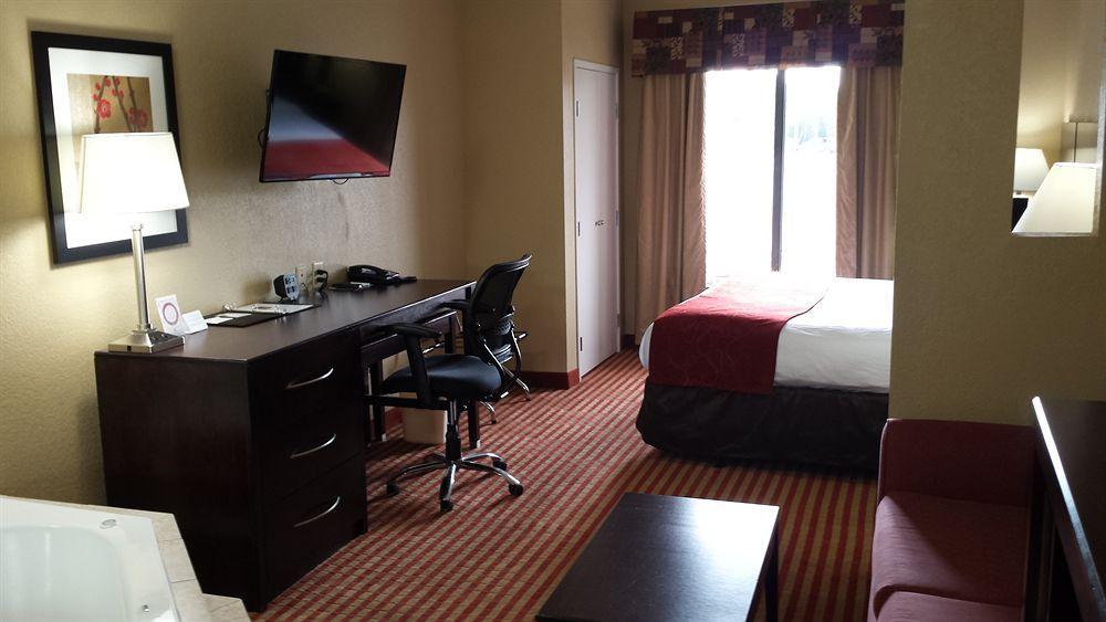 Comfort Suites Waycross Exterior foto
